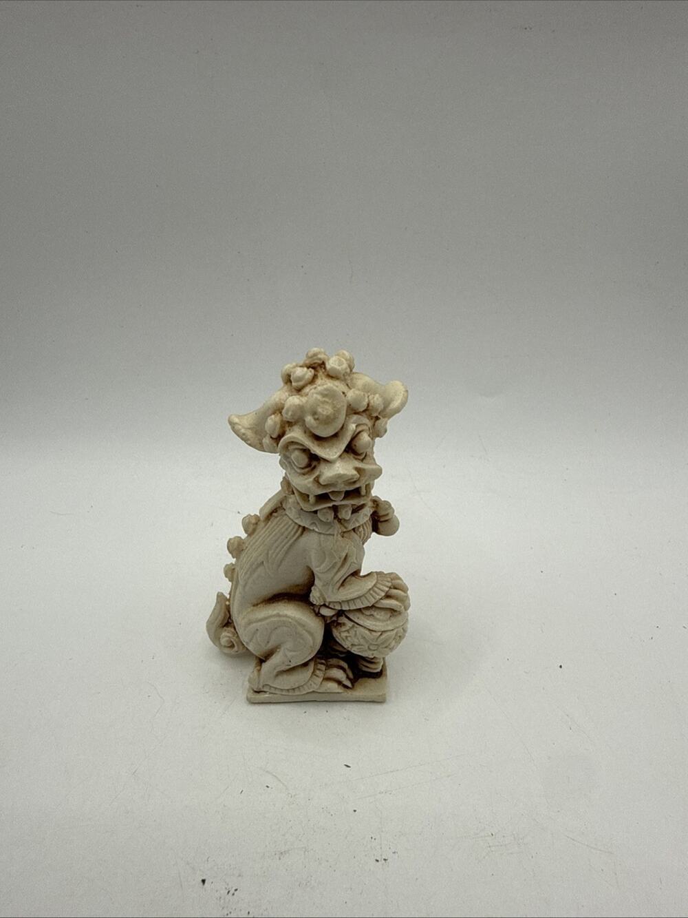 Chinese Resin Foo Dog Statue Figurine 3” *